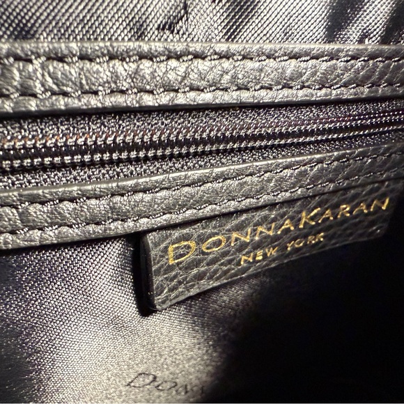 Donna Karan Black and Cream Hobo Bag - Picture 2 of 16